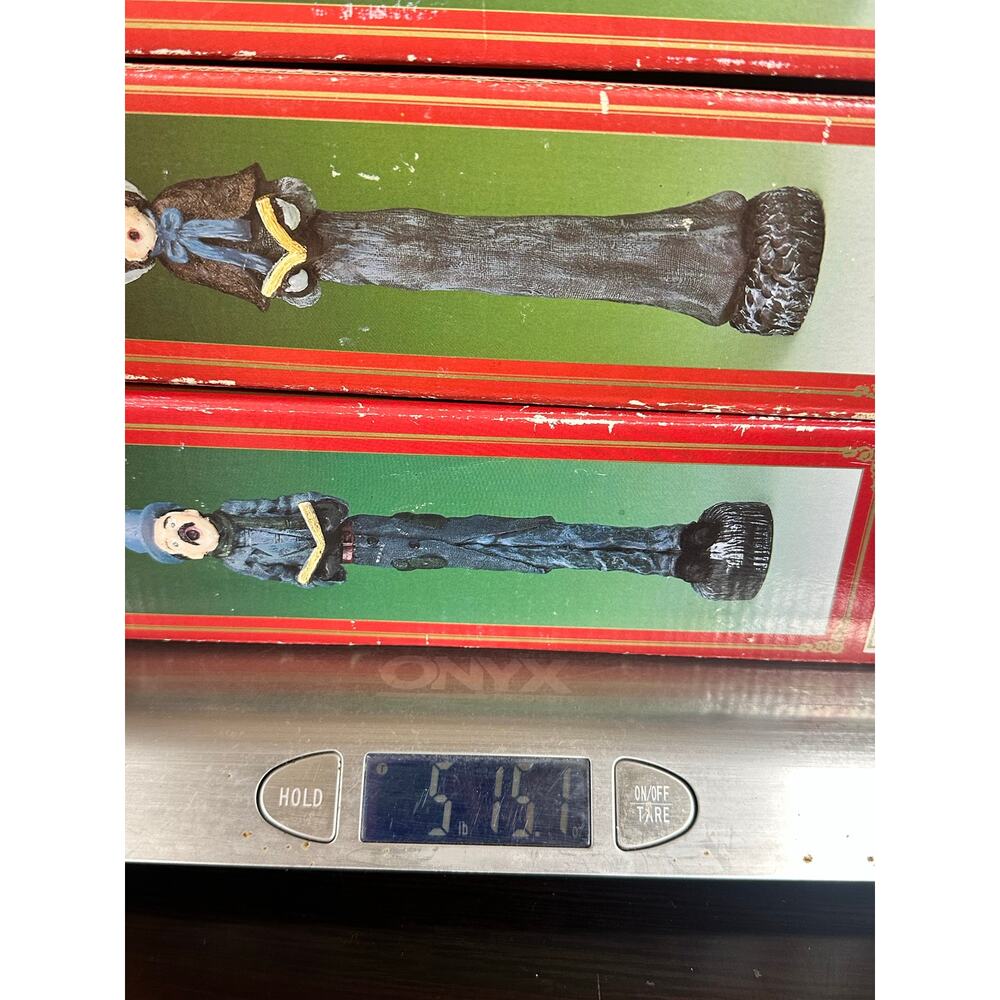VTG 11.5” Winsor Collection Carolers Figurines Set of 6 Original Boxes Christmas - Picture 10 of 10